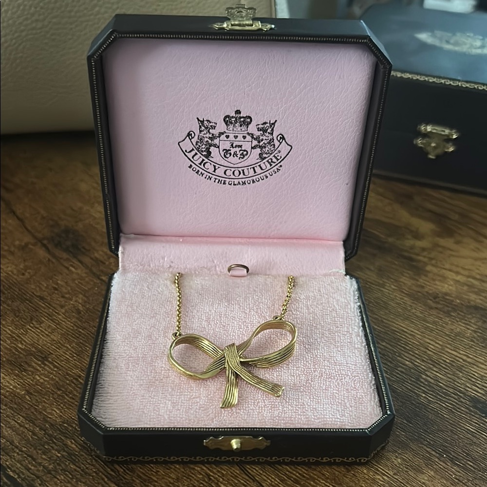 Juicy Couture Pendant Necklace